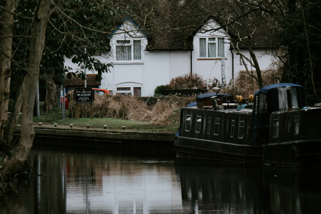 A pub by the river in Reading, Berkshire